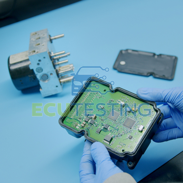 Riparazione della centralina ABS della Jeep